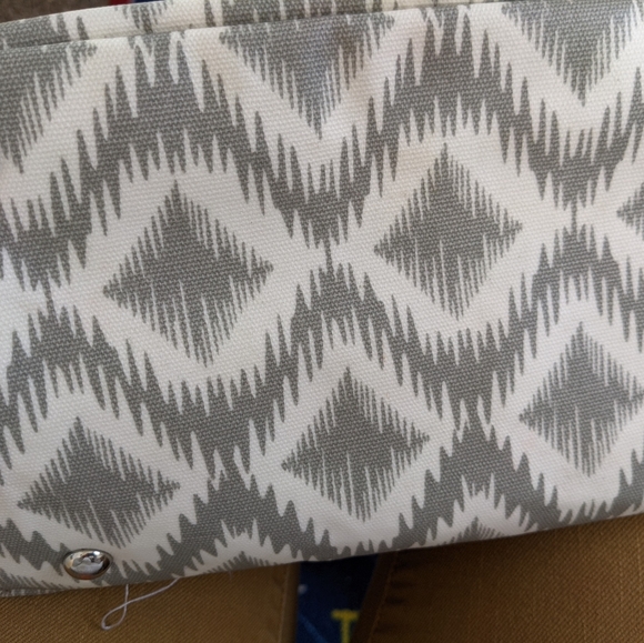 Large tote - Picture 4 of 4